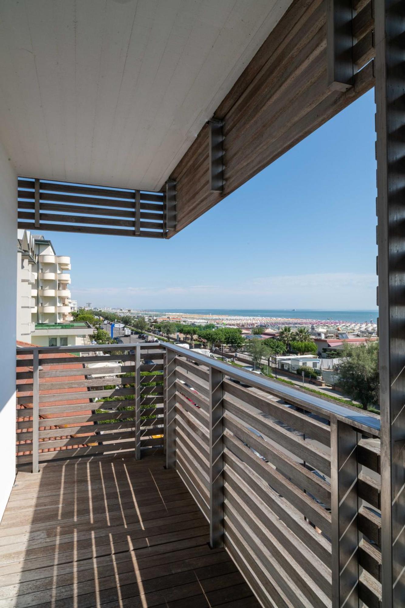 Kiss Beachfront Hotel & Restaurant Червия Экстерьер фото