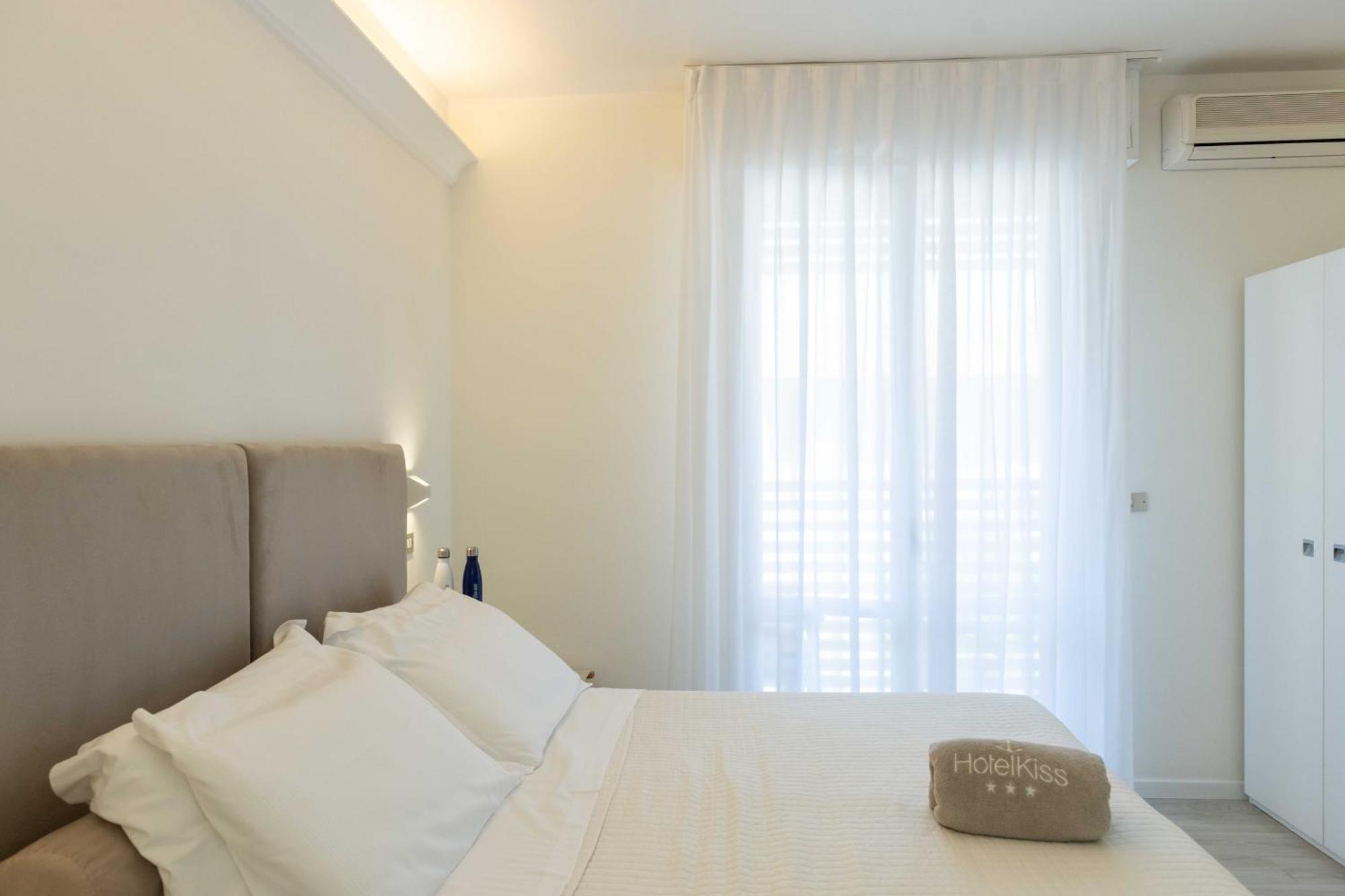 Kiss Beachfront Hotel & Restaurant Червия Экстерьер фото