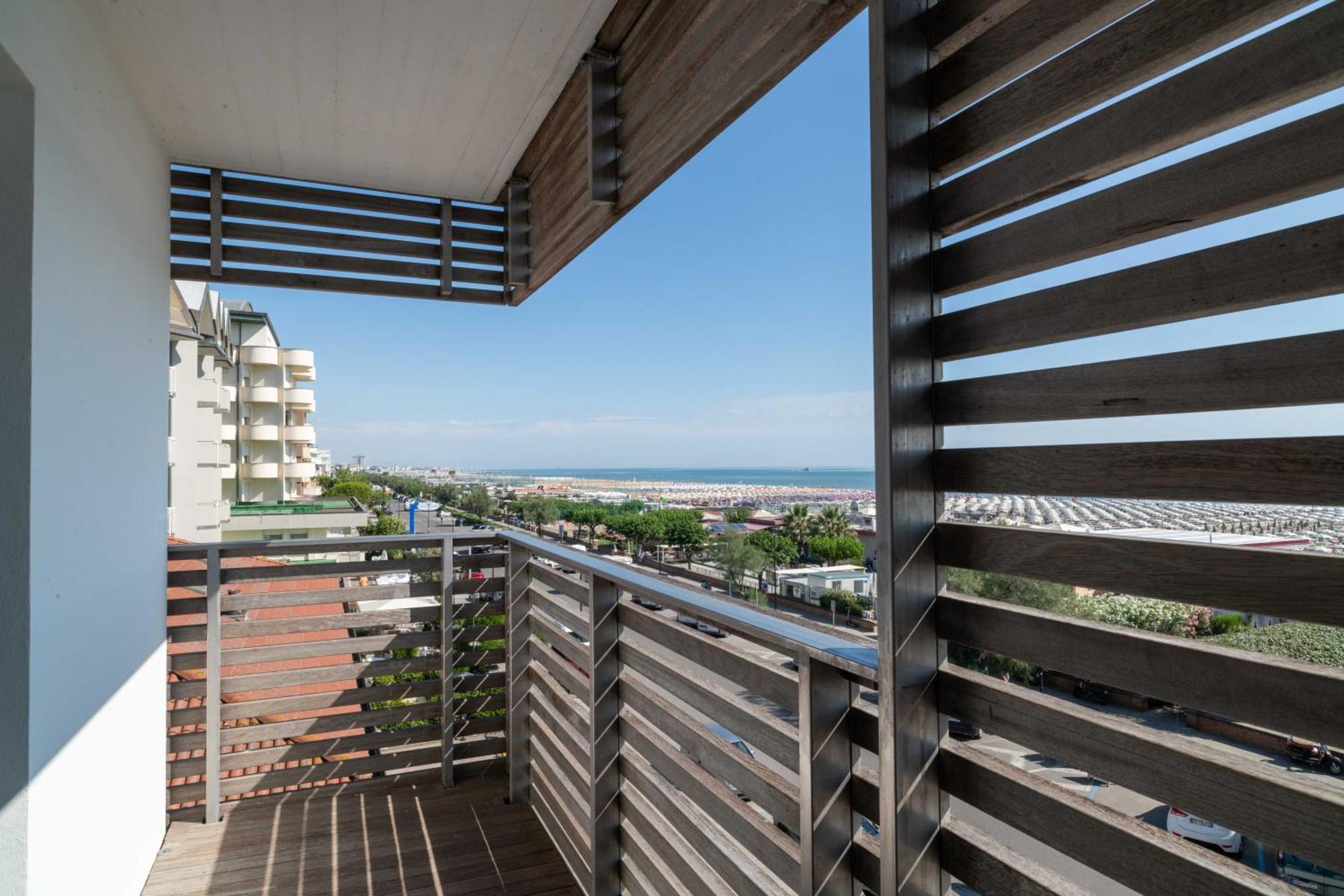 Kiss Beachfront Hotel & Restaurant Червия Экстерьер фото