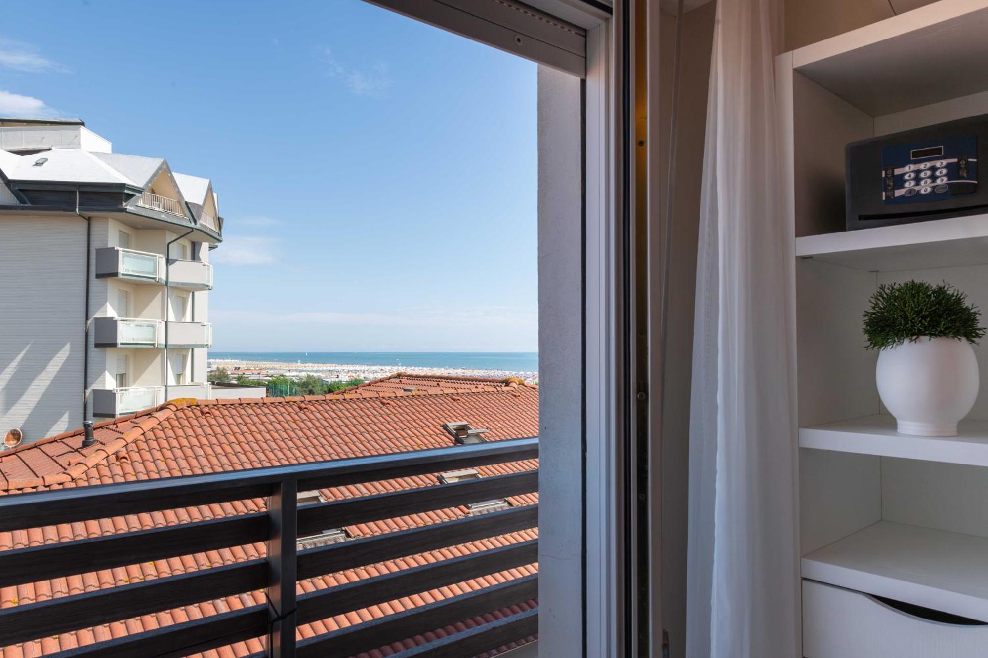 Kiss Beachfront Hotel & Restaurant Червия Экстерьер фото